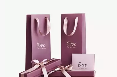 Guida all'Acquisto di Gioielli Artigianali: Eleganza Unica e Sostegno all'Artigianato Locale