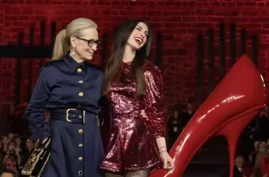Stili a Confronto: Hathaway e Streep Sul Tappeto Rosso di 'Il Diavolo Veste Prada 2'