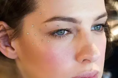 Guida Completa al Make-up Sposa Fai da Te: Consigli e Segreti per un Look Impeccabile