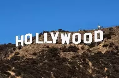 Approvata la Fusione Paramount-Warner Bros. Discovery: Tra Consensi Azionari e Forte Opposizione di Hollywood