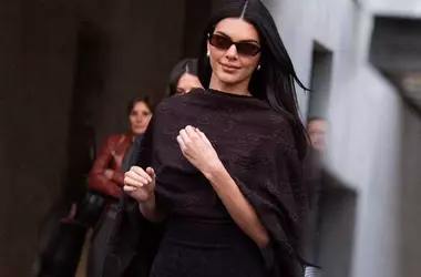 Il fascino intramontabile del top in pizzo: guida allo stile boho-chic del 2026
