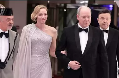 L'Eleganza Scintillante: Charlene di Monaco e l'Influenza di Miranda Priestly