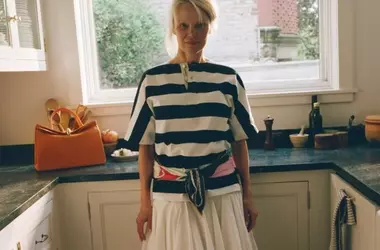 Jacquemus & Pamela Anderson: Un Ritratto Intimo di Famiglia nel Mondo della Moda