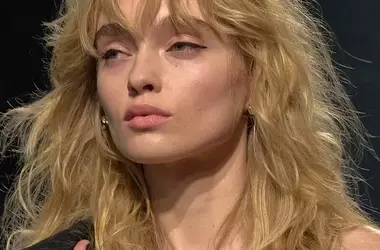 Tagli di capelli estivi senza styling: freschezza e personalità naturale