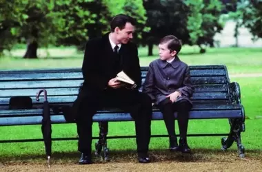 Il Cinema come Rifugio: L'Urgenza di Fuggire per Vivere