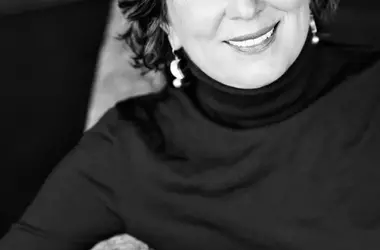 Daniela Andrier e l'essenza di Fleur de Lait: un profumo che incanta l'olfatto