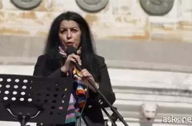 Un addio toccante a Marjane Satrapi, la voce narrativa di "Persepolis"