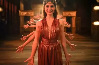 “Montmartre”: Un Viaggio nella Parigi della Belle Époque tra Danza, Amori Proibiti e Segreti Familiari