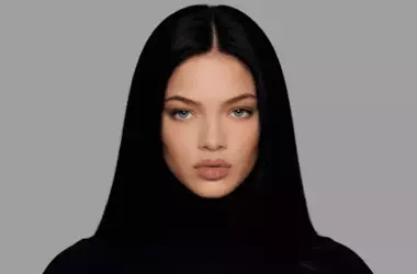 Ana Carolina Simão: L'ascesa di un Talento Internazionale tra Moda, Pubblicità e Cinema