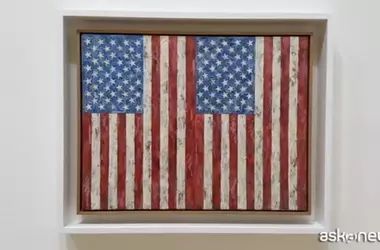 Le Iconiche Bandiere di Jasper Johns: Un Riflesso Critico sull'America al Guggenheim di Bilbao