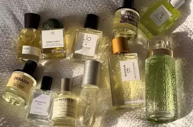 L'Evoluzione Millenaria del Profumo: Dalle Origini Sacre alle Fragranze Iconiche