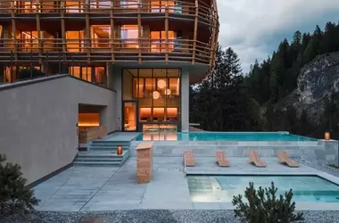 Rigenerazione alpina: Un viaggio olistico all'Hotel Bella Vista di Trafoi