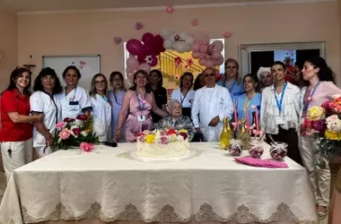 Una Vita Centenaria Celebrata: L'Omaggio a Vincenzina Ruggiero presso RSA Villa Donatello
