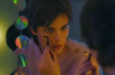 “Ti auguro ogni bene”: Un Viaggio Cinematografico nell'Adolescenza e Oltre il Coming Out