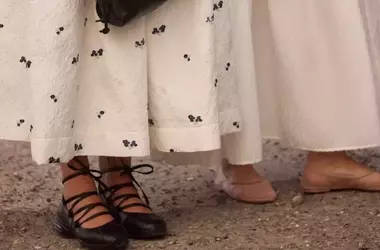 L'Eleganza Ritrovata: Abbinamenti Perfetti tra Ballerine e Gonne per l'Estate