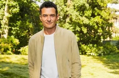 Orlando Bloom: Avventura tra Mare e Montagna con i Figli, Conquistando i Social