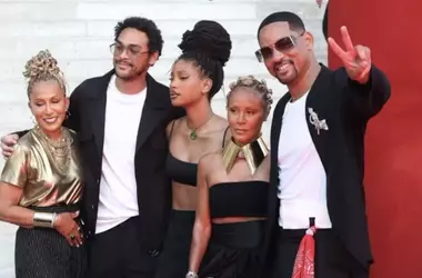 La Famiglia Smith si Unisce a Parigi per Sostenere Jaden alla Settimana della Moda