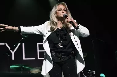 Addio a Bonnie Tyler: Un'Icona della Musica Pop-Rock