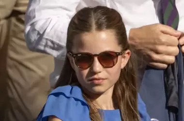 La Principessa Charlotte: Un'Evoluzione di Stile e Somiglianza con Mamma Kate al Torneo di Wimbledon