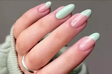 Manicure alla Menta: Freschezza e Stile Sulle Tue Unghie