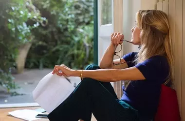 Il Disimpegno Silenzioso: Una Nuova Prospettiva su Lavoro e Relazioni nell'Era Post-Pandemica