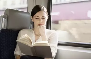 Avventure letterarie: I migliori thriller e audiolibri per ogni viaggio
