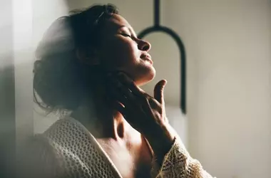 Addio alla Crema Solare: Tecniche Efficaci per una Detersione Perfetta