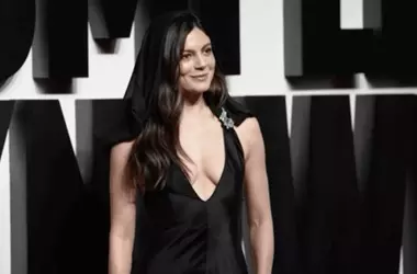 Monica Barbaro: L'Evoluzione di un'Icona di Stile Estiva