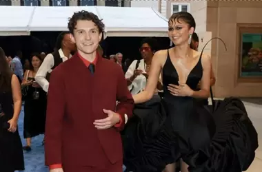 Zendaya e Tom Holland celebrano le nozze in una festa intima in Inghilterra