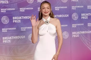 Gigi Hadid e l'Eleganza Estiva Senza Sforzo: Il Fascino dell'Abito Vichy