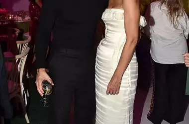 Katie Holmes e Jason Bard Yarmosky: Un'Eleganza di Contrasti sul Red Carpet
