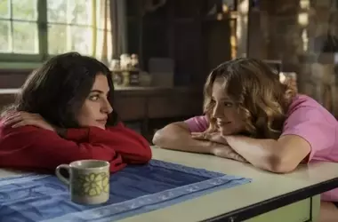Sterling Point: La Serie TV Che Ispira i Look di Fine Estate