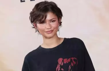 La micro riga laterale: un tocco di stile per i tuoi capelli