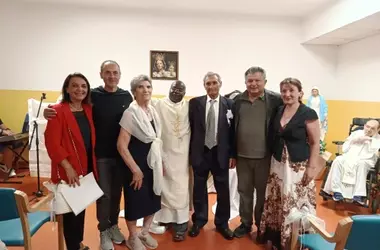 Sessanta Anni d'Amore: Le Nozze di Diamante di Nicolina e Nicola Celebrano la Vita alla RSA Villa Donatello