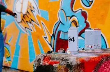 L'Arte come Ponte: Riqualificazione Urbana e Riscatto Sociale a Bologna