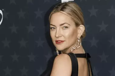 Il Ritorno di Andie Anderson: Analisi del Beauty Look Iconico e le Aspettative per il Sequel
