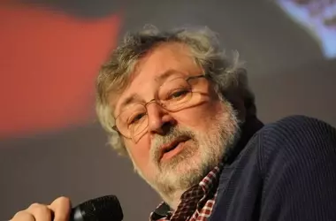 Omaggio Radiofonico a Francesco Guccini: Un Ricordo Corale