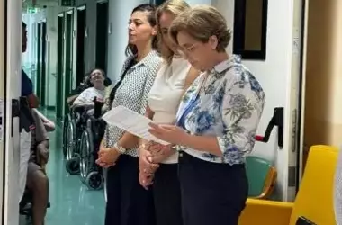 Omaggio di Gratitudine: La Famiglia Iuliano Dona una Statua della Madonna alla RSA Villa Donatello