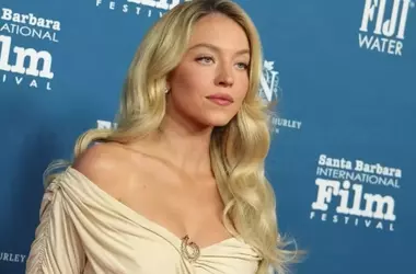 Sydney Sweeney a Venezia: l'audacia di un look vintage mal riuscito