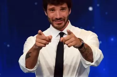Stefano De Martino Riforma il Festival di Sanremo 2027: Nuove Categorie e Serate Innovative