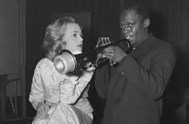 La Sinfonia Improvvisata di Miles Davis per Jeanne Moreau: L'Ispirazione Dietro Saint Laurent