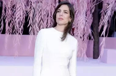 Matières Fécales: L'Ascesa Irriverente di un Brand di Moda Rivoluzionario