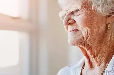 Oltre la Visita: Immaginare la Vita Quotidiana in una Residenza per Anziani