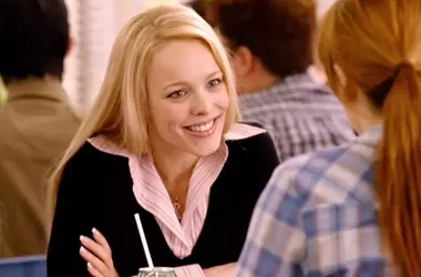 Il Valore Nascosto della Parrucca di Regina George in "Mean Girls"