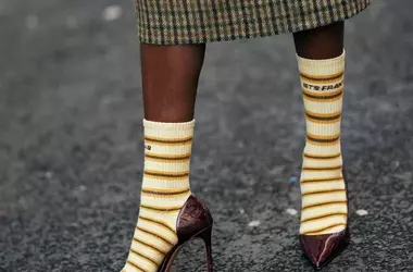 Calze a Righe: Un Tocco Originale per Ogni Outfit