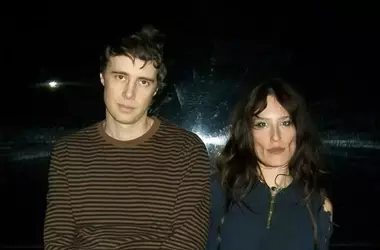 Glamorama: viaggio sonoro tra Indie Rock, Wave e Post Punk