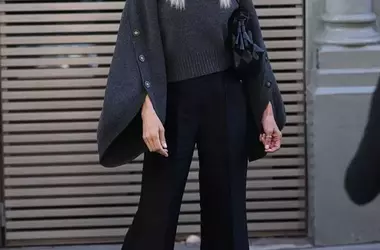 L'eleganza sobria di Uma Thurman alla sfilata Zimmermann