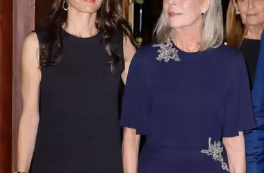 Carolina di Monaco e Charlotte Casiraghi: L'Eleganza delle Unghie Scarlatte