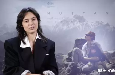 Kasia Smutniak presenta 'Mustang': Un viaggio personale e un omaggio a Pietro Taricone al Festival del Cinema di Roma