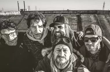 Gli H-Strychnine Rinascono: Nuova Musica e Tour Imminente